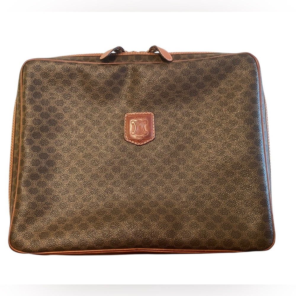 Celine Rare Vintage Triomphe Leather Zip Portfolio